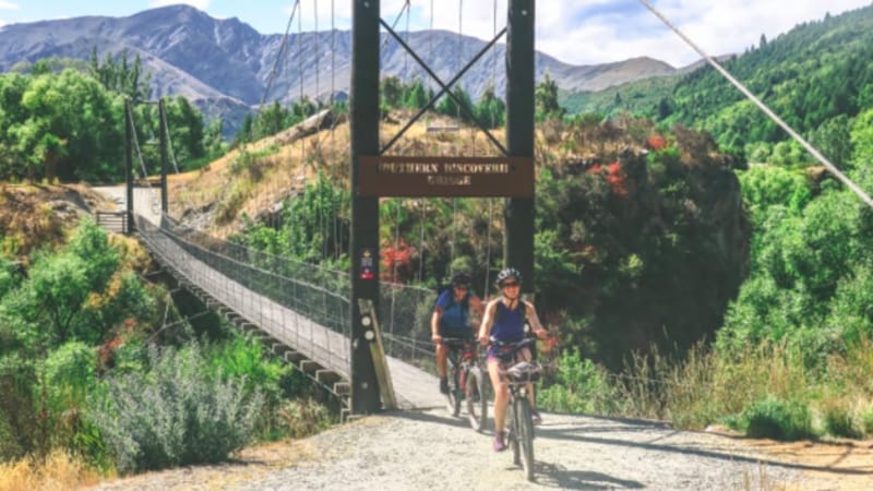 There’s simply no better way to discover the stunning sights of Queenstown than by electric bike!